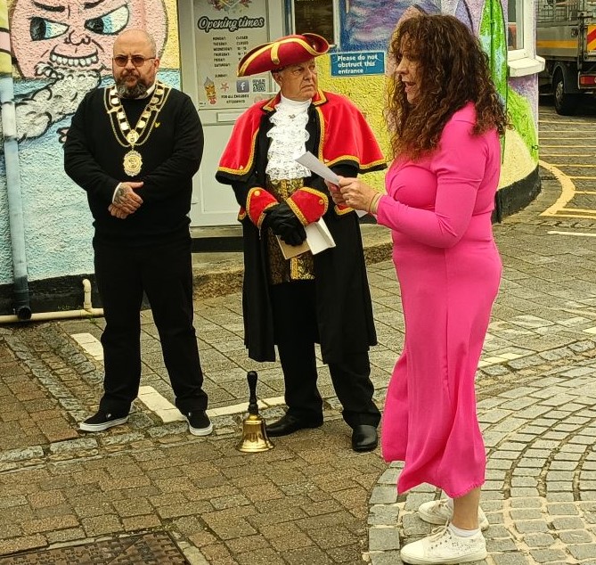 Opening of Callington preloved in the pannier market